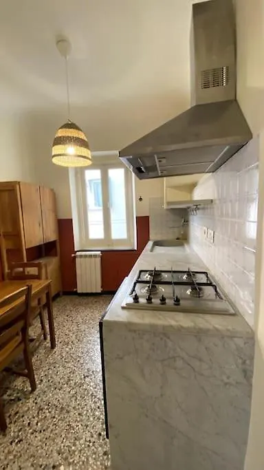Appartamento A 6 Minuti Da Acquario E Stazione Genoa Apartment
